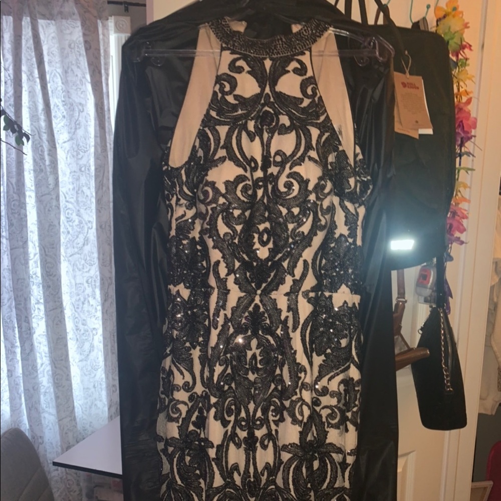 Brand New Prom Dress! - Picture 4 of 6